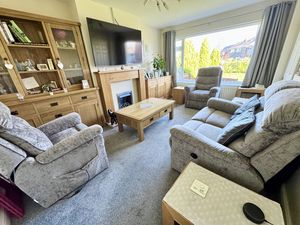 Lounge- click for photo gallery